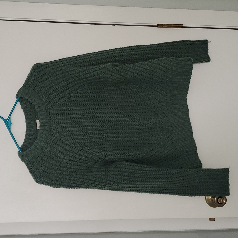 Green chunky knit sweater size medium